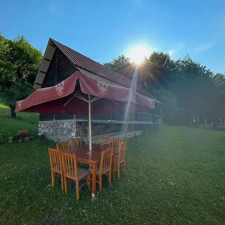 Bujtina Frati Hotel