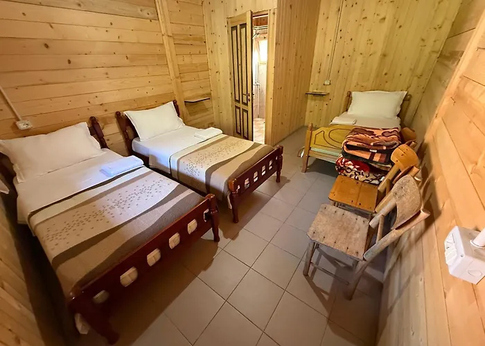 Hotel Bujtina Frati *