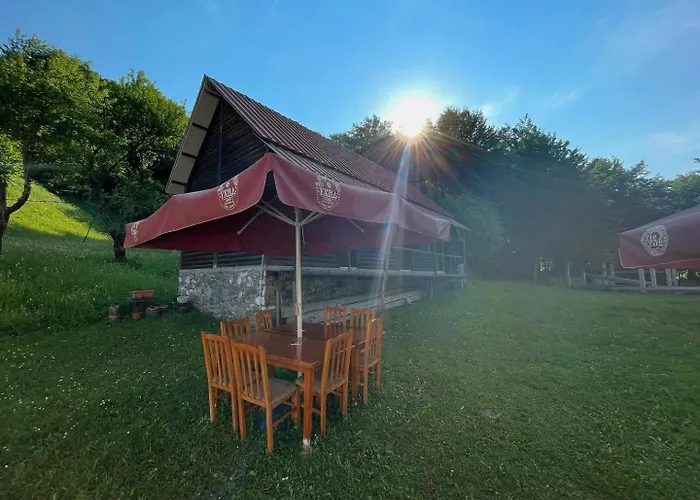 Bujtina Frati Hotel