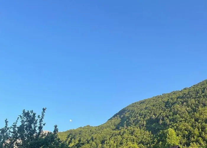 Bujtina Frati Hotel Vermosh