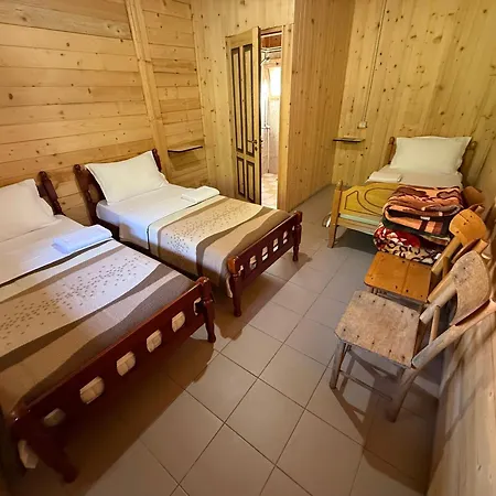 Hotel Bujtina Frati *